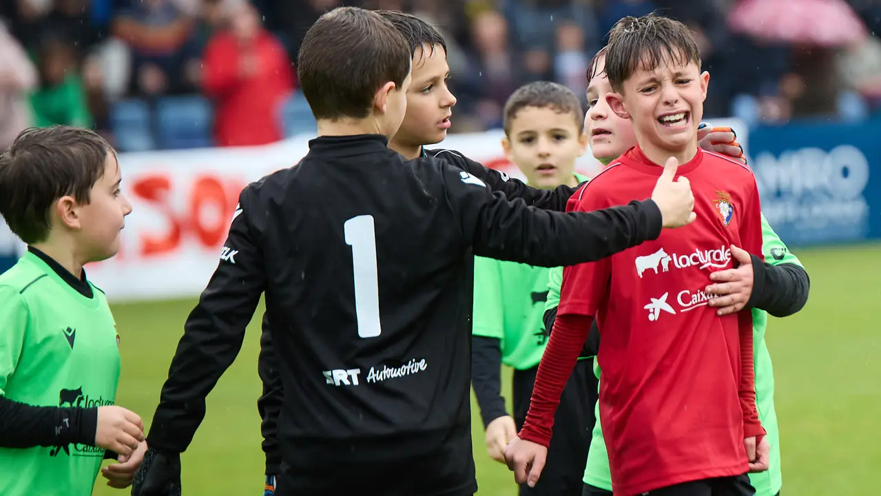 Final del XLII Torneo Interescolar de Osasuna en categoría benjamín mixto disputado en las instalaciones de Tajonar. IÑIGO ALZUGARAY