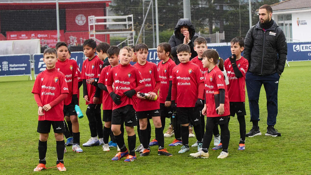 Final del XLII Torneo Interescolar de Osasuna en categoría benjamín mixto disputado en las instalaciones de Tajonar. IÑIGO ALZUGARAY