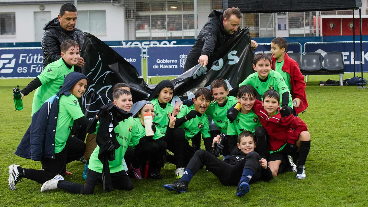 Final del XLII Torneo Interescolar de Osasuna en categoría benjamín mixto disputado en las instalaciones de Tajonar. IÑIGO ALZUGARAY