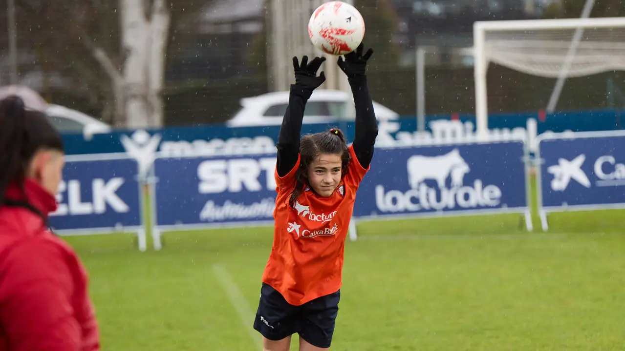 Final del XLII Torneo Interescolar de Osasuna en categoría femenina disputado en las instalaciones de Tajonar. IÑIGO ALZUGARAY