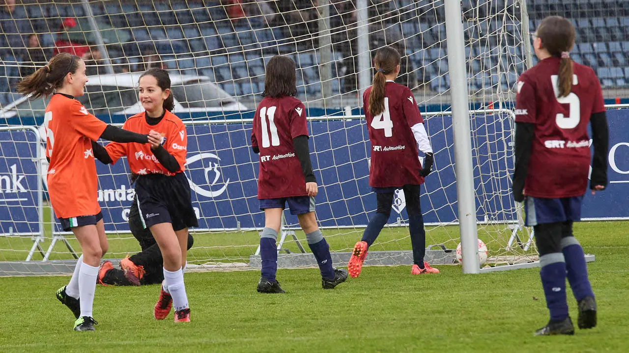 Final del XLII Torneo Interescolar de Osasuna en categoría femenina disputado en las instalaciones de Tajonar. IÑIGO ALZUGARAY