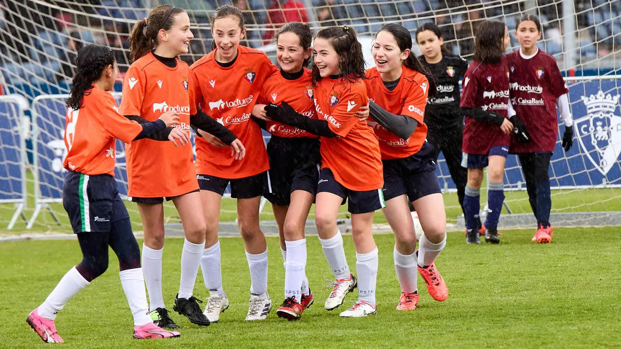 Final del XLII Torneo Interescolar de Osasuna en categoría femenina disputado en las instalaciones de Tajonar. IÑIGO ALZUGARAY