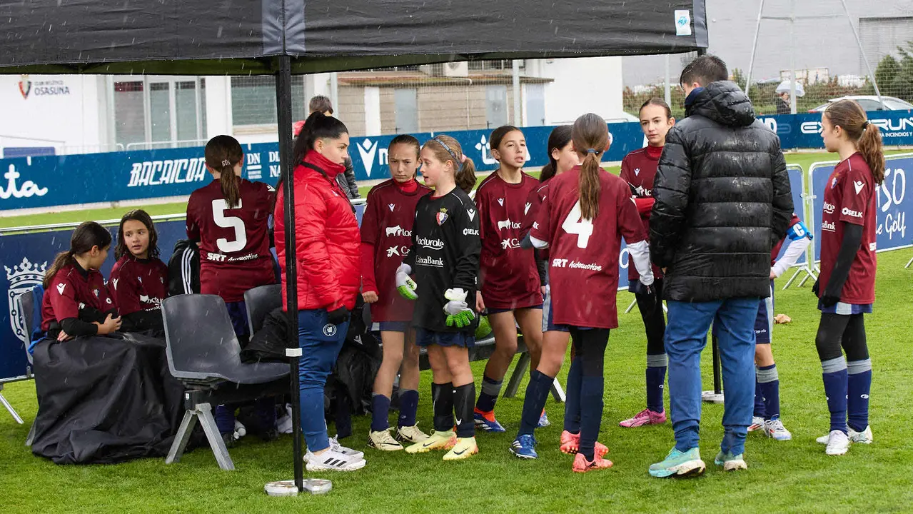Final del XLII Torneo Interescolar de Osasuna en categoría femenina disputado en las instalaciones de Tajonar. IÑIGO ALZUGARAY