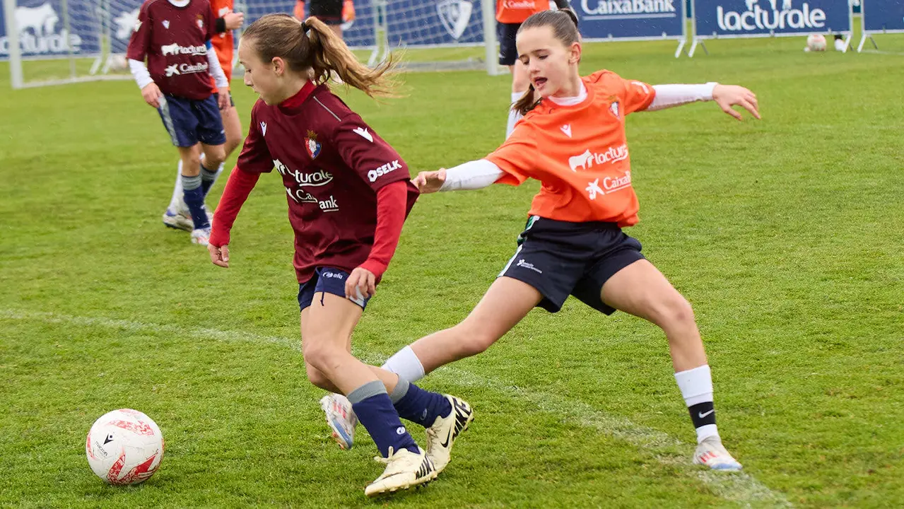 Final del XLII Torneo Interescolar de Osasuna en categoría femenina disputado en las instalaciones de Tajonar. IÑIGO ALZUGARAY