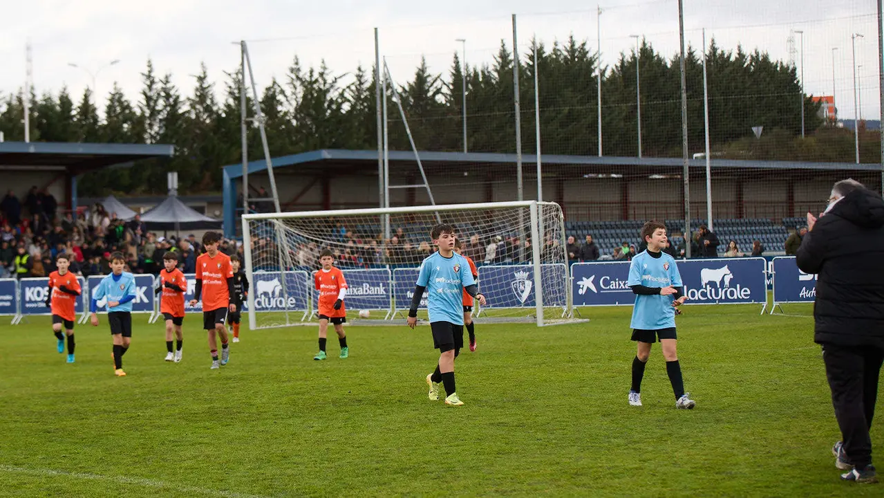 Final del XLII Torneo Interescolar de Osasuna en categoría alevín mixto disputado en las instalaciones de Tajonar. IÑIGO ALZUGARAY