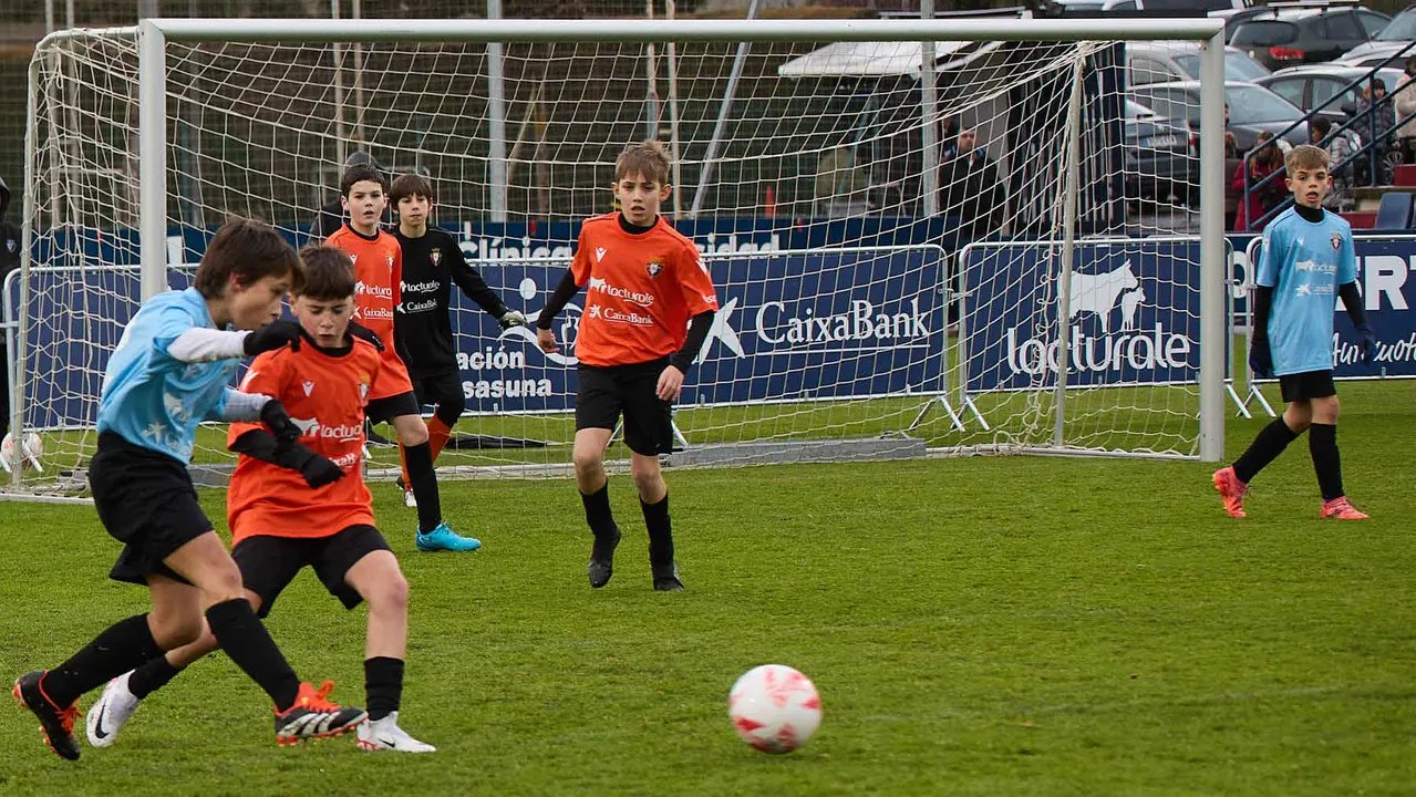 Final del XLII Torneo Interescolar de Osasuna en categoría alevín mixto disputado en las instalaciones de Tajonar. IÑIGO ALZUGARAY