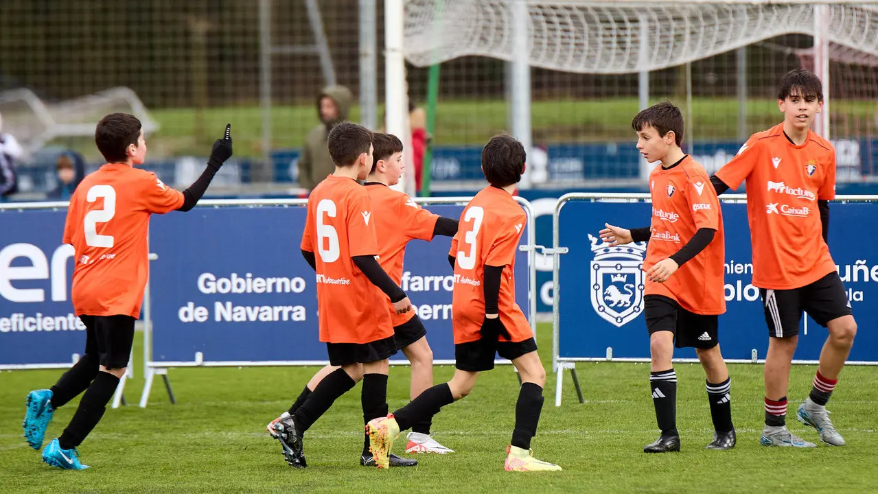 Final del XLII Torneo Interescolar de Osasuna en categoría alevín mixto disputado en las instalaciones de Tajonar. IÑIGO ALZUGARAY