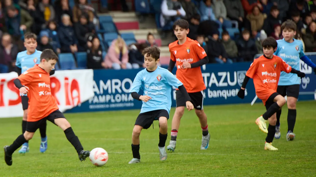 Final del XLII Torneo Interescolar de Osasuna en categoría alevín mixto disputado en las instalaciones de Tajonar. IÑIGO ALZUGARAY