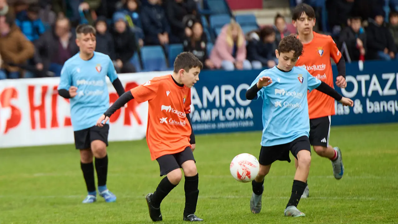 Final del XLII Torneo Interescolar de Osasuna en categoría alevín mixto disputado en las instalaciones de Tajonar. IÑIGO ALZUGARAY