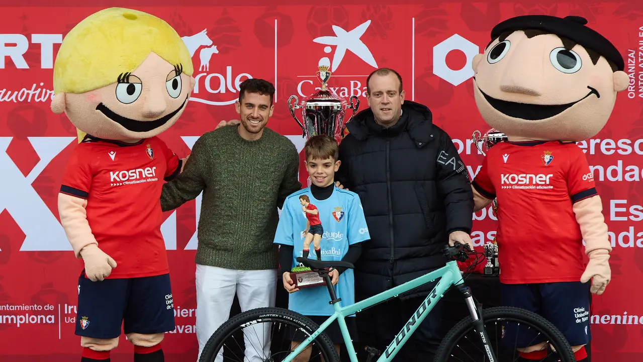Entrega de Premios del XLII Torneo Interescolar de Osasuna disputado en las instalaciones de Tajonar. IÑIGO ALZUGARAY