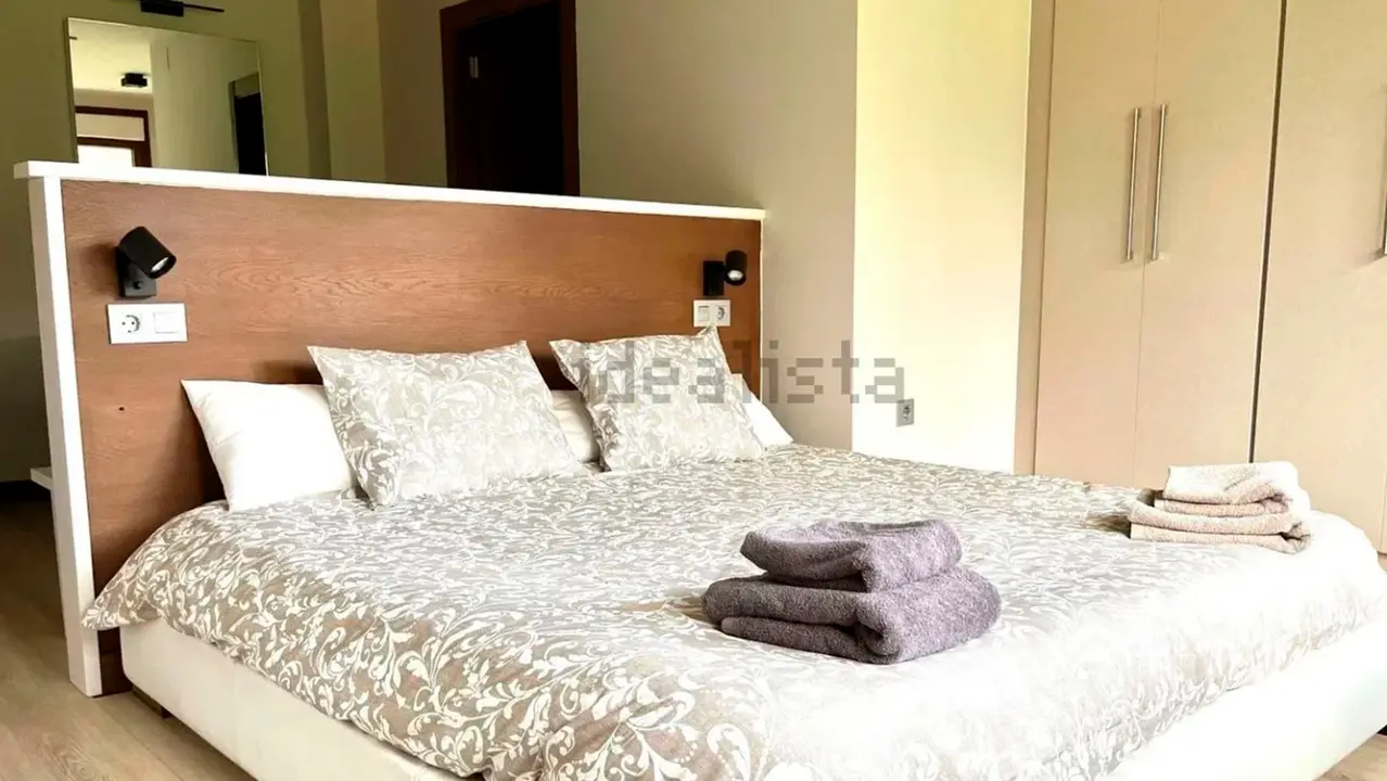 Casa en venta en el pueblo de Anué. IDEALISTA