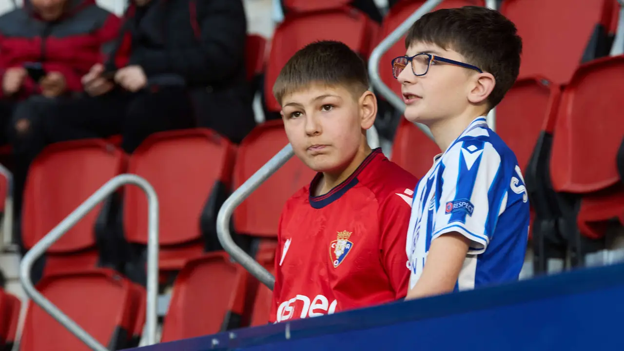 La grada del estadio de El Sadar durante el partido de La Liga EA Sports entre CA Osasuna y Real Sociedad disputado en Pamplona. IÑIGO ALZUGARAY