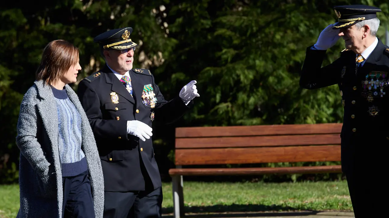 La Policía Nacional celebra la conmemoración del 201 aniversario de su creación y homenajea a los policías y personal de cuerpos generales jubilados. IÑIGO ALZUGARAY