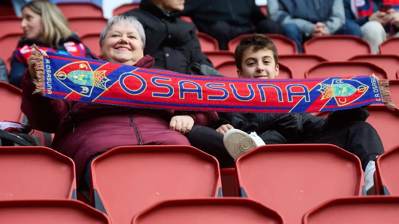 La grada del estadio de El Sadar durante el partido de La Liga EA Sports entre CA Osasuna y Getafe CF disputado en Pamplona. IÑIGO ALZUGARAY