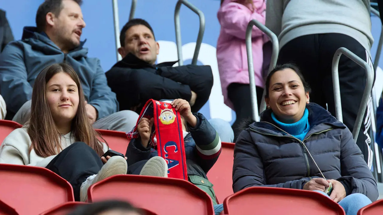 La grada del estadio de El Sadar durante el partido de La Liga EA Sports entre CA Osasuna y Getafe CF disputado en Pamplona. IÑIGO ALZUGARAY