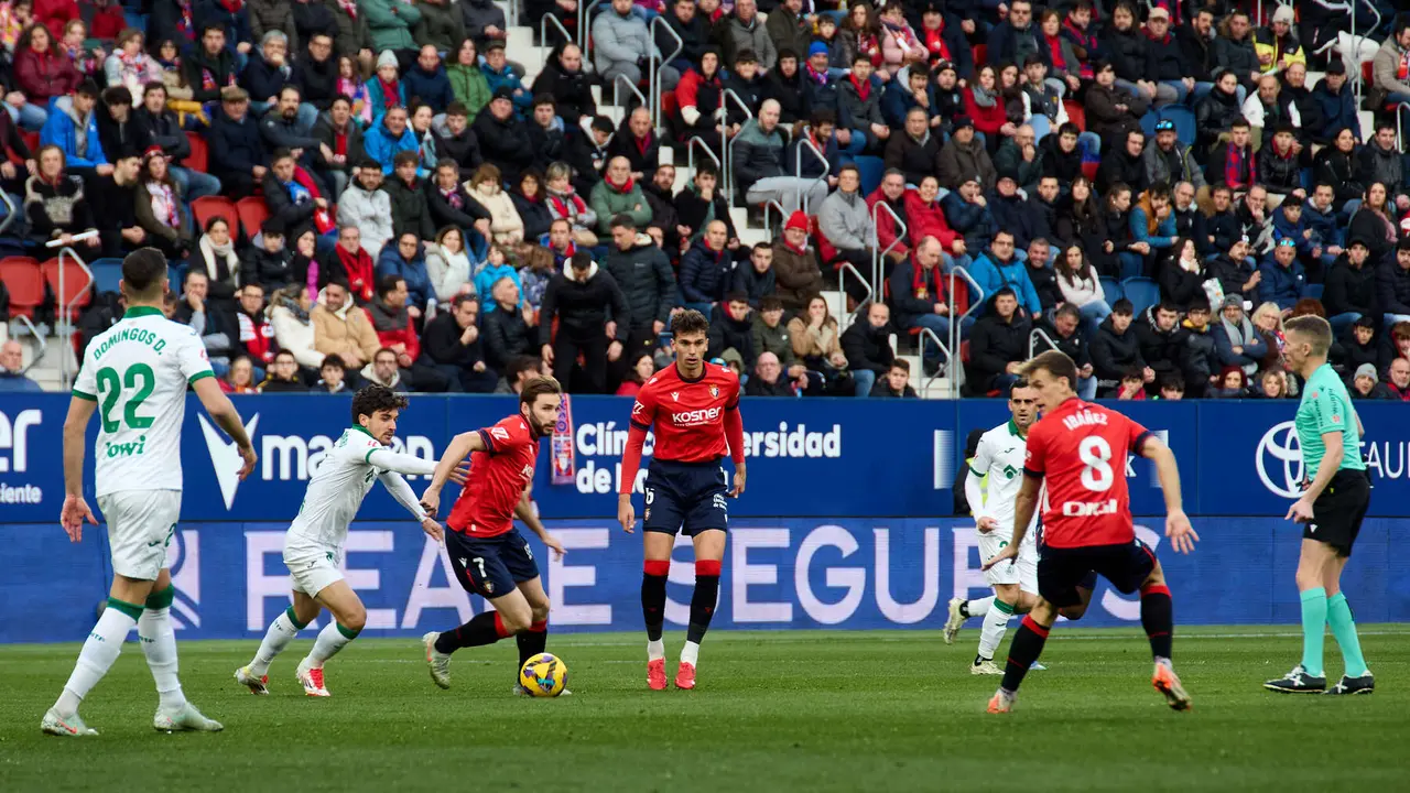 Partido de La Liga EA Sports entre CA Osasuna y Getafe CF disputado en el estadio de El Sadar en Pamplona. IÑIGO ALZUGARAY