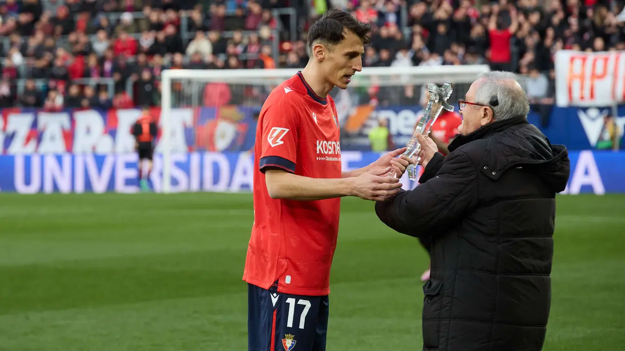 Ante Budimir (17. CA Osasuna) durante el partido de La Liga EA Sports entre CA Osasuna y Getafe CF disputado en el estadio de El Sadar en Pamplona. IÑIGO ALZUGARAY