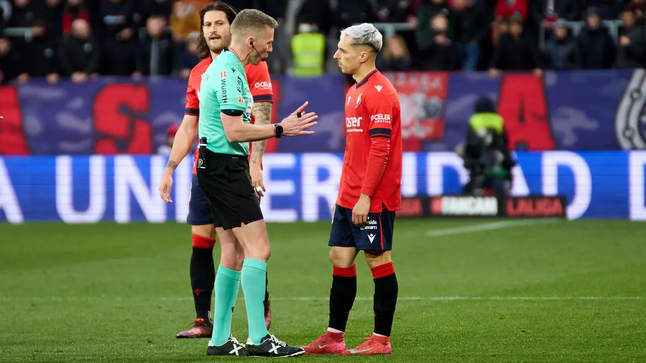 Partido de La Liga EA Sports entre CA Osasuna y Getafe CF disputado en el estadio de El Sadar en Pamplona. IÑIGO ALZUGARAY