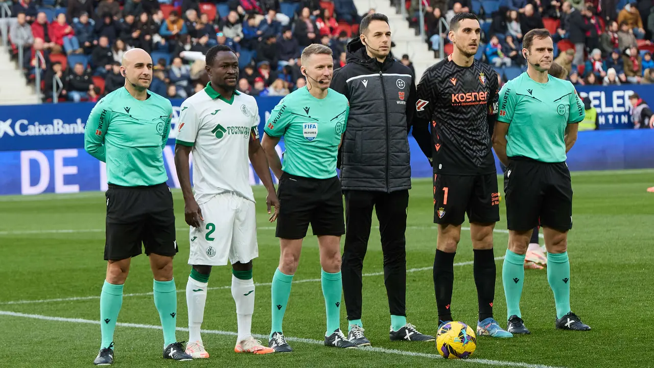 Partido de La Liga EA Sports entre CA Osasuna y Getafe CF disputado en el estadio de El Sadar en Pamplona. IÑIGO ALZUGARAY