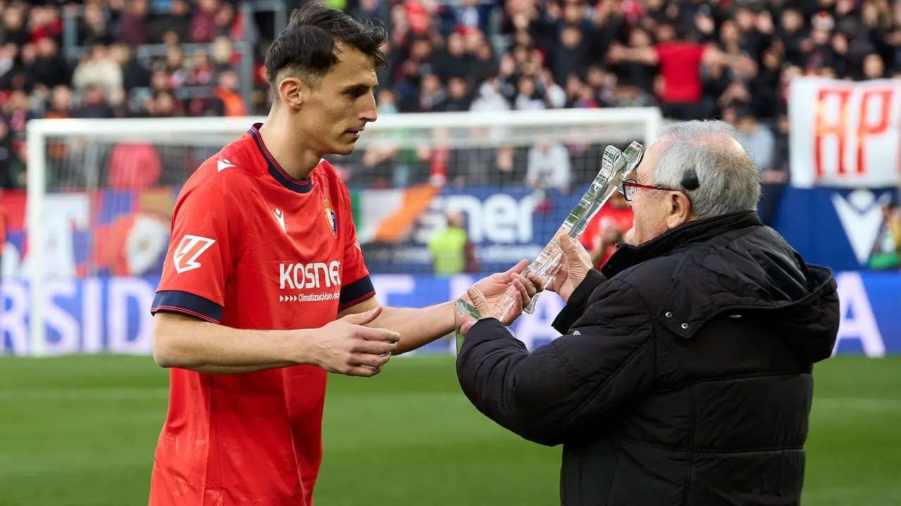 Ante Budimir (17. CA Osasuna) durante el partido de La Liga EA Sports entre CA Osasuna y Getafe CF disputado en el estadio de El Sadar en Pamplona. IÑIGO ALZUGARAY