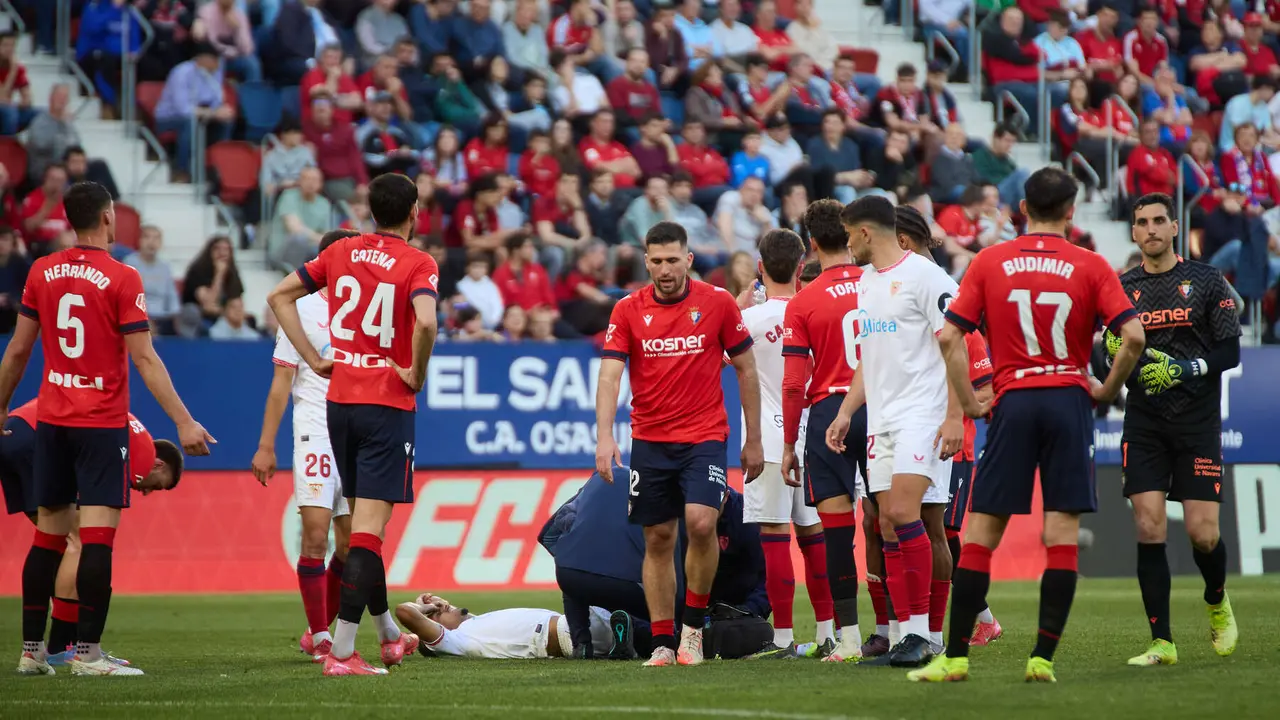 Partido de La Liga EA Sports entre CA Osasuna y Sevilla FC disputado en el estadio de El Sadar en Pamplona. IÑIGO ALZUGARAY