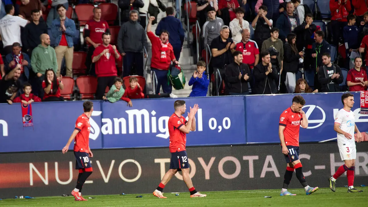 Partido de La Liga EA Sports entre CA Osasuna y Sevilla FC disputado en el estadio de El Sadar en Pamplona. IÑIGO ALZUGARAY