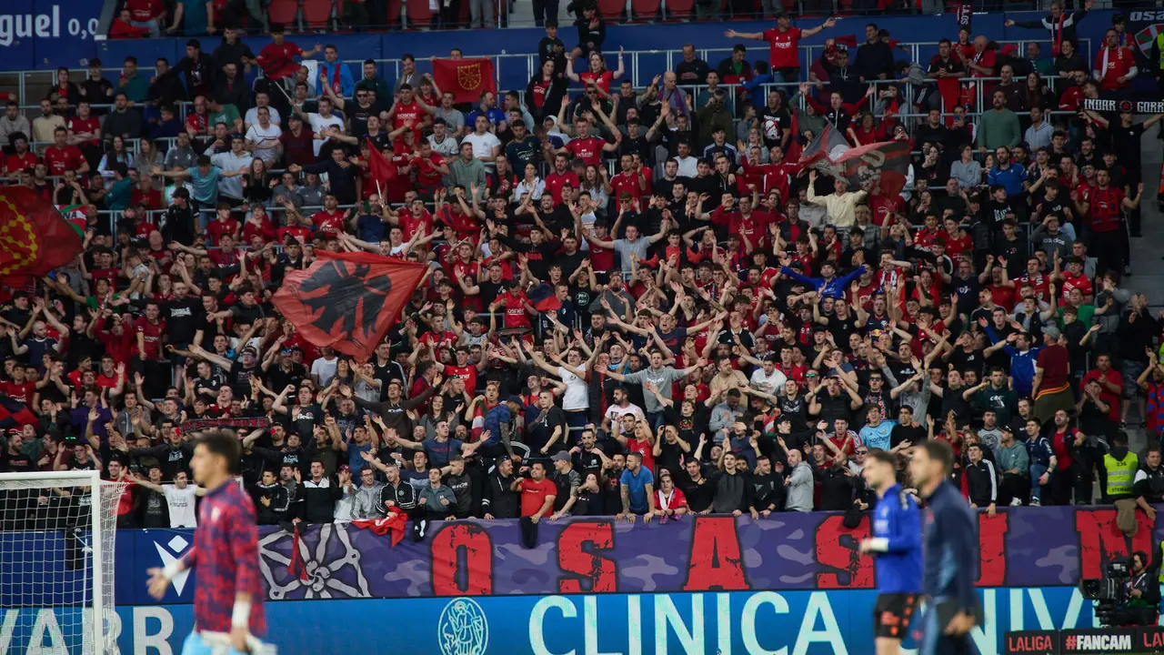 La grada del estadio de El Sadar durante el partido de La Liga EA Sports entre CA Osasuna y Sevilla FC disputado en Pamplona. IÑIGO ALZUGARAY