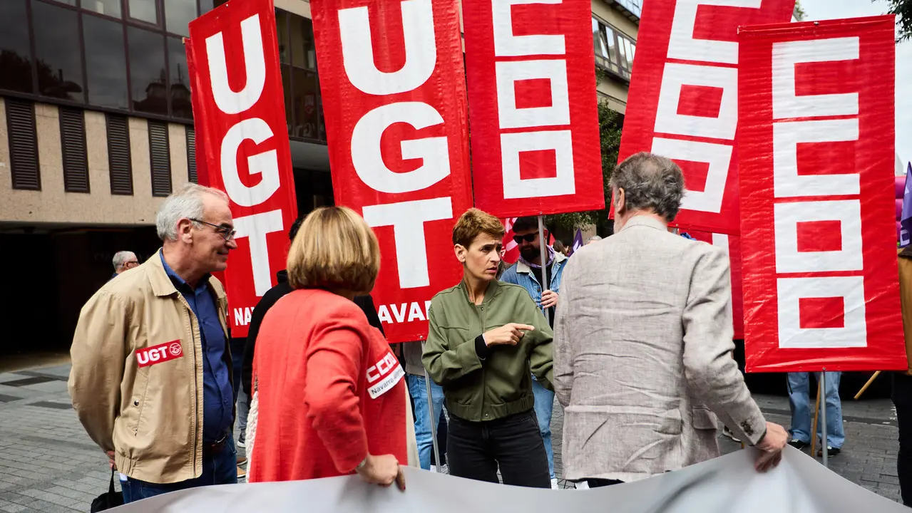 Manifestación de CCOO y UGT en Pamplona con motivo del 1 de mayo. Con presencia del secretario general de UGT Navarra, Lorenzo Ríos, la secretaria de Organización de CCOO Navarra, Pilar Arriaga y la presidenta de Navarra, María Chivite. IÑIGO ALZUGARAY