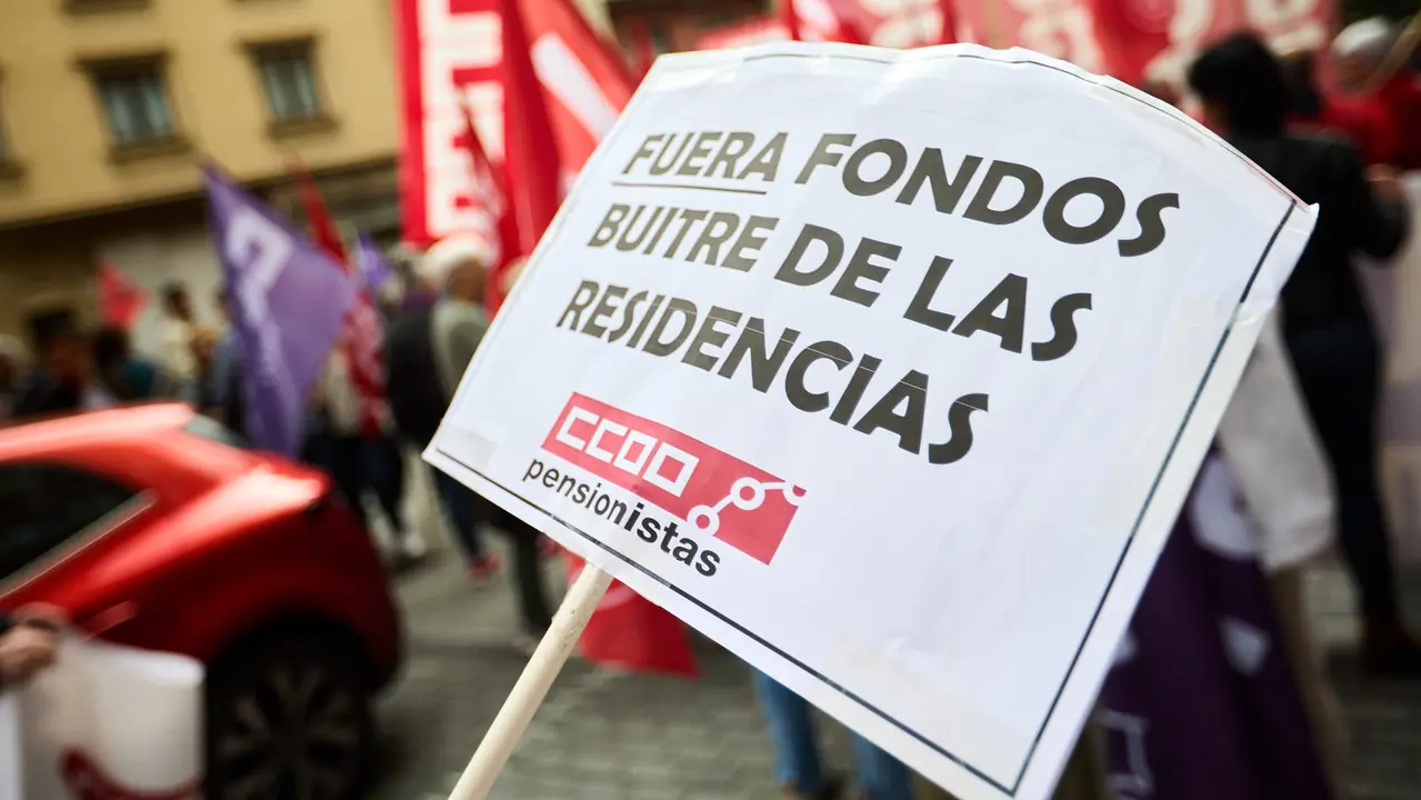 Manifestación de CCOO y UGT en Pamplona con motivo del 1 de mayo. Con presencia del secretario general de UGT Navarra, Lorenzo Ríos, la secretaria de Organización de CCOO Navarra, Pilar Arriaga y la presidenta de Navarra, María Chivite. IÑIGO ALZUGARAY