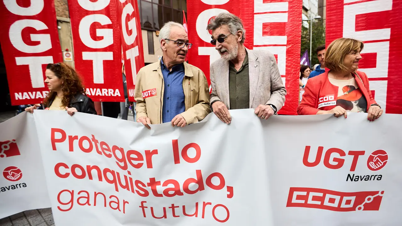 Manifestación de CCOO y UGT en Pamplona con motivo del 1 de mayo. Con presencia del secretario general de UGT Navarra, Lorenzo Ríos, la secretaria de Organización de CCOO Navarra, Pilar Arriaga y la presidenta de Navarra, María Chivite. IÑIGO ALZUGARAY