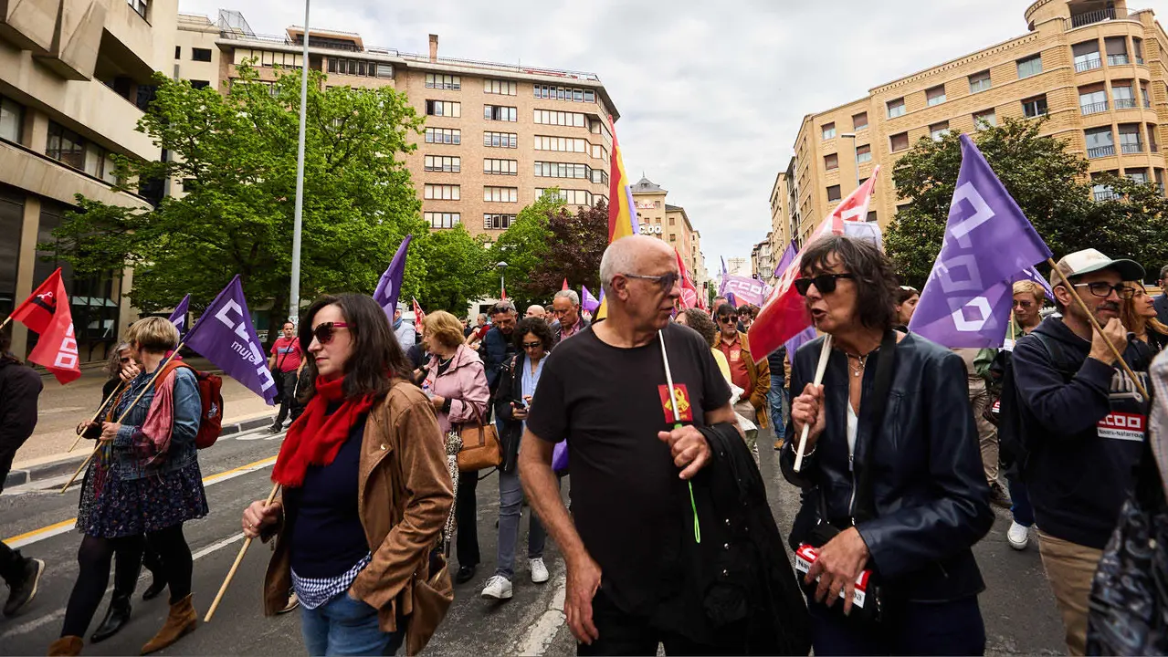 Manifestación de CCOO y UGT en Pamplona con motivo del 1 de mayo. Con presencia del secretario general de UGT Navarra, Lorenzo Ríos, la secretaria de Organización de CCOO Navarra, Pilar Arriaga y la presidenta de Navarra, María Chivite. IÑIGO ALZUGARAY