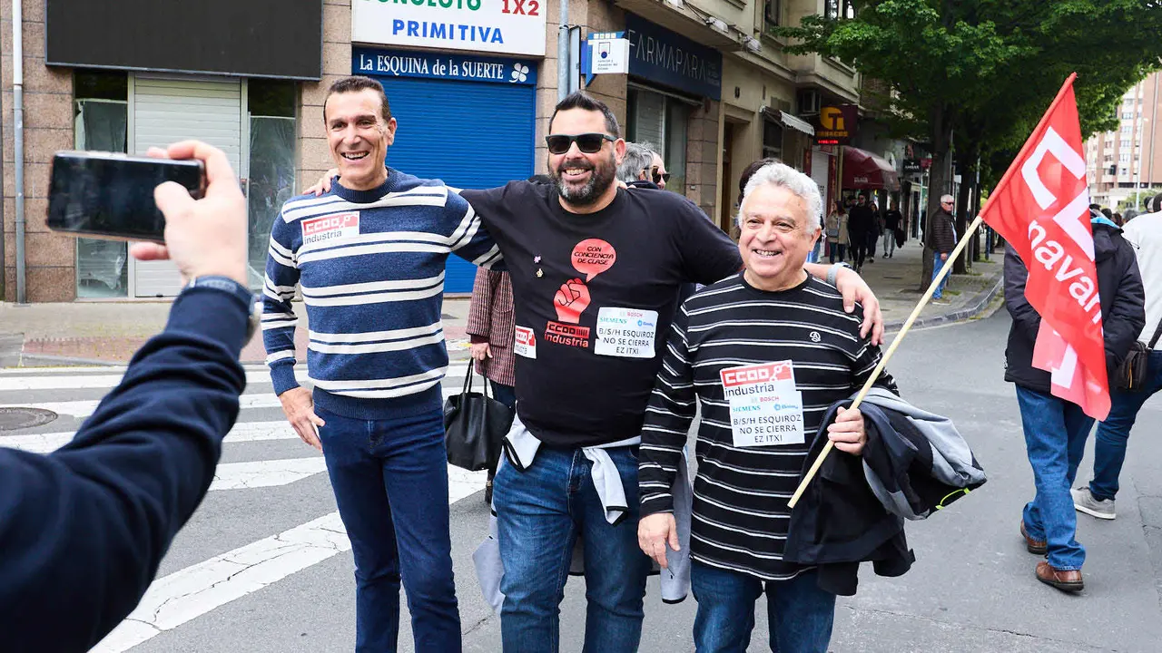 Manifestación de CCOO y UGT en Pamplona con motivo del 1 de mayo. Con presencia del secretario general de UGT Navarra, Lorenzo Ríos, la secretaria de Organización de CCOO Navarra, Pilar Arriaga y la presidenta de Navarra, María Chivite. IÑIGO ALZUGARAY