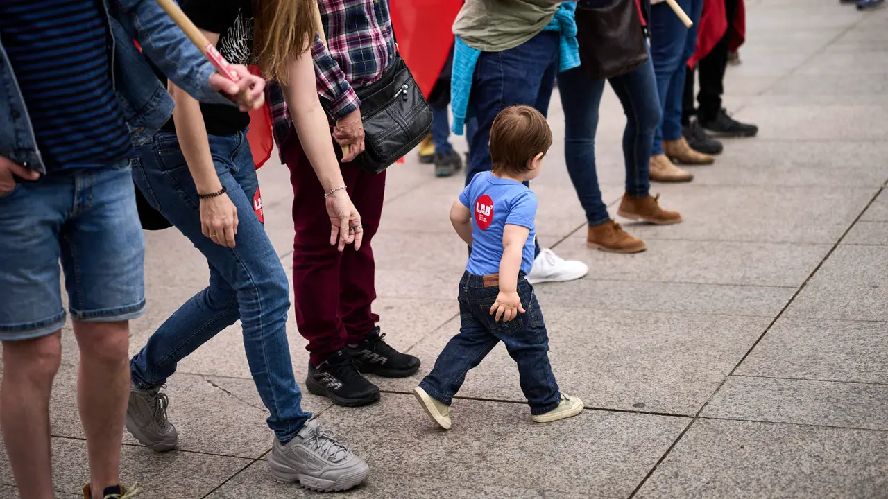 El sindicato LAB se manifiesta en Pamplona con motivo del 1º de Mayo, día del trabajador. PABLO LASAOSA