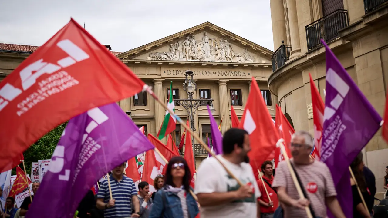 El sindicato LAB se manifiesta en Pamplona con motivo del 1º de Mayo, día del trabajador. PABLO LASAOSA