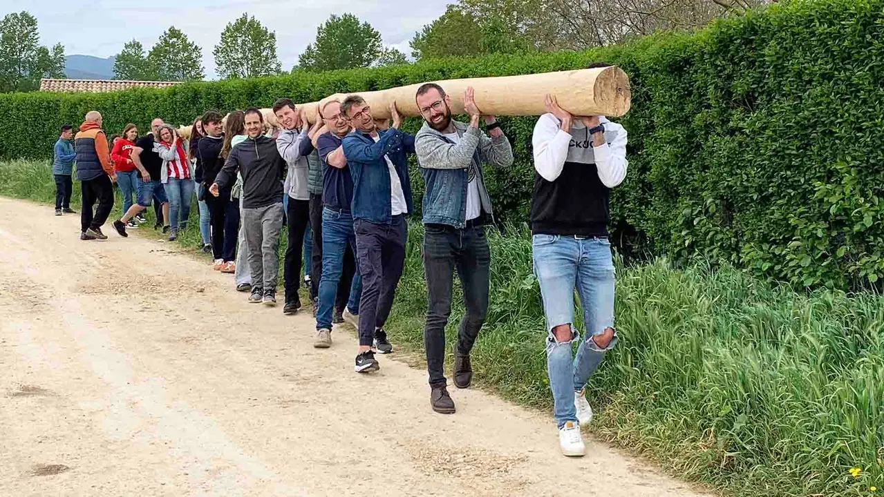 La fiesta del mayo en Murieta que termina con una chistorrada popular. Navarra.com