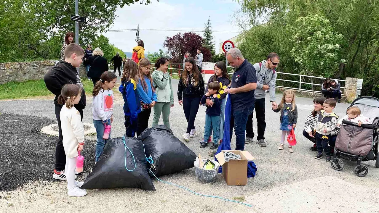La fiesta del mayo en Murieta que termina con una chistorrada popular. Navarra.com
