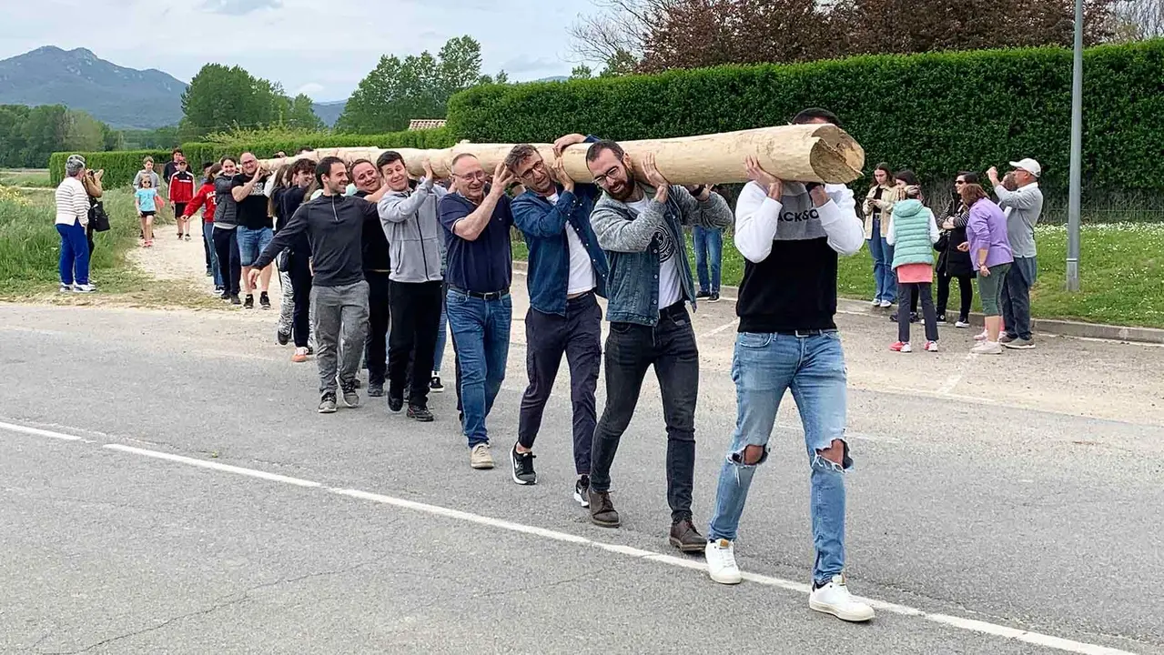 La fiesta del mayo en Murieta que termina con una chistorrada popular. Navarra.com