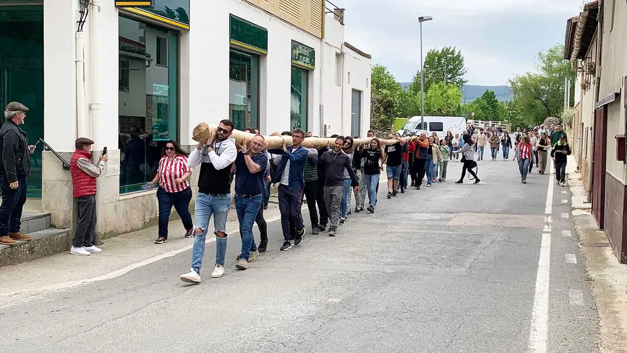 La fiesta del mayo en Murieta que termina con una chistorrada popular. Navarra.com