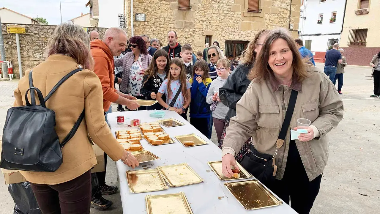 La fiesta del mayo en Murieta que termina con una chistorrada popular. Navarra.com