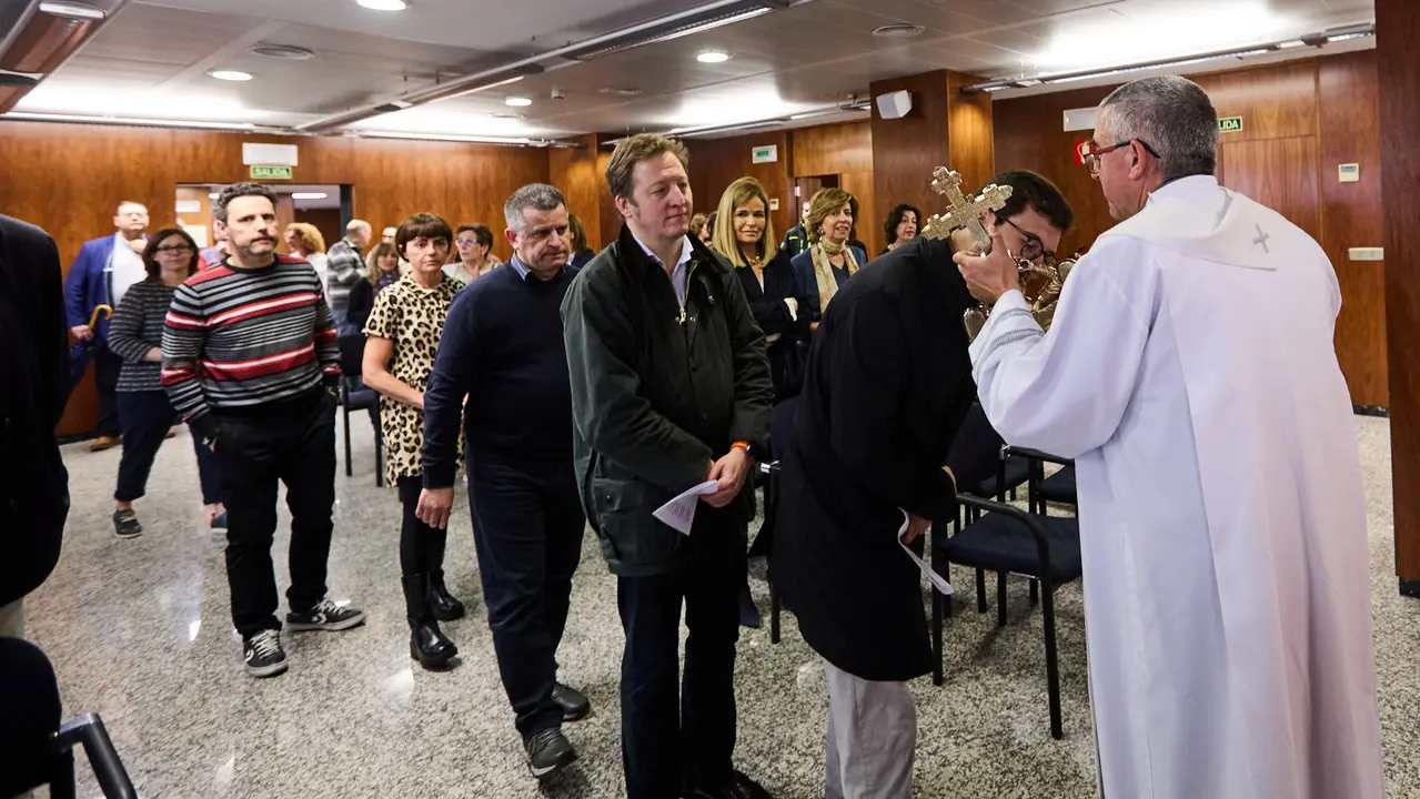Visita del Ángel de Aralar al Palacio de Justicia de Navarra. IÑIGO ALZUGARAY