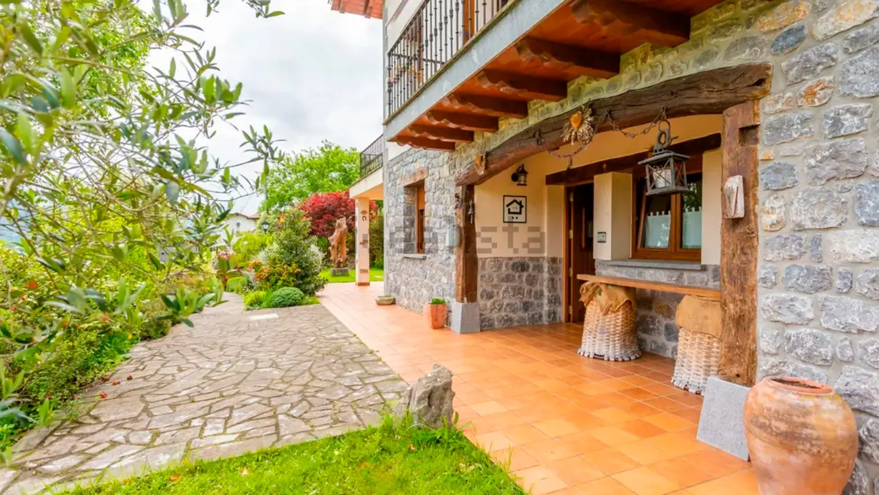 Casa en venta en Gaínza (Araiz). IDEALISTA
