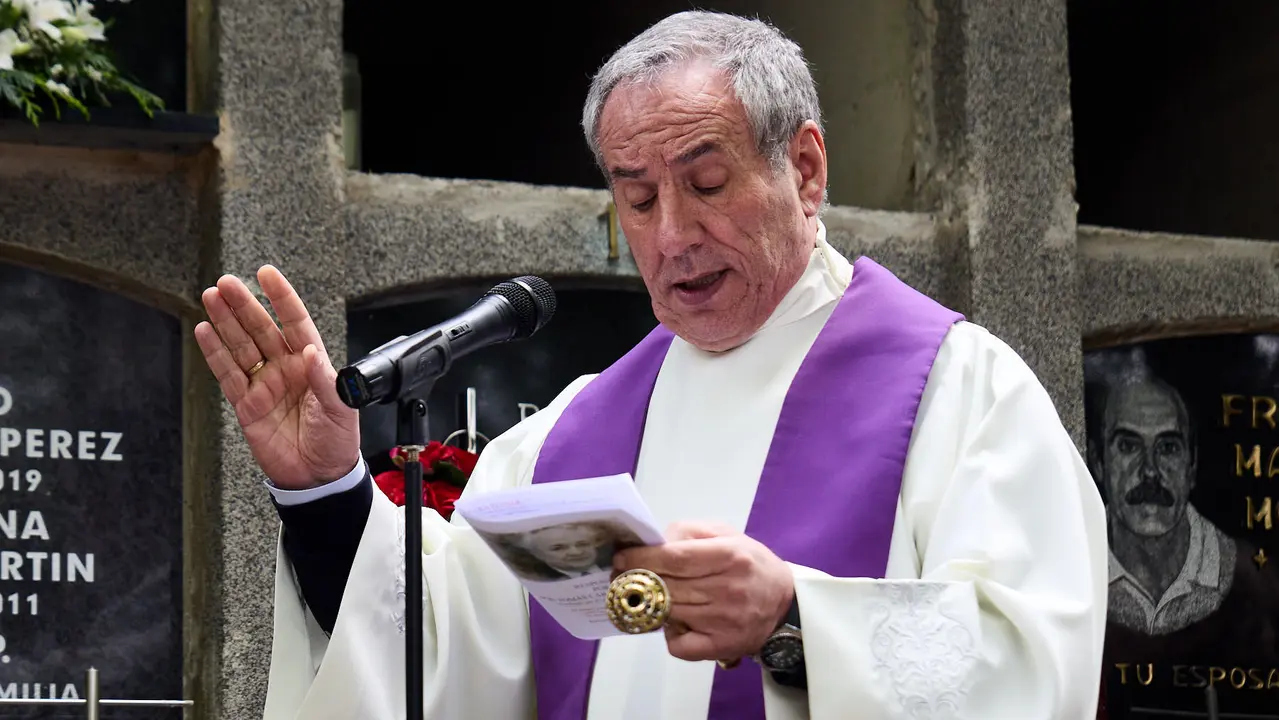 Homenaje del Ayuntamiento de Pamplona al concejal de UPN Tomás Caballero, asesinado el 6 de mayo de 1998 por la banda terrorista ETA. IÑIGO ALZUGARAY