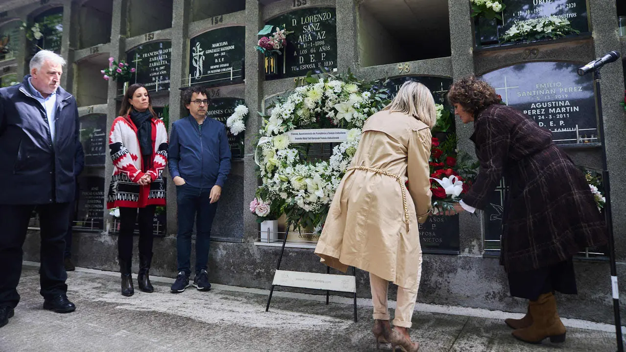 Homenaje del Ayuntamiento de Pamplona al concejal de UPN Tomás Caballero, asesinado el 6 de mayo de 1998 por la banda terrorista ETA. IÑIGO ALZUGARAY