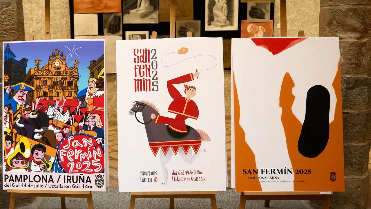 Presentación de las diez obras finalistas del concurso de carteles de San Fermín 2025, cuyo ganador será elegido por votación popular. IÑIGO ALZUGARAY