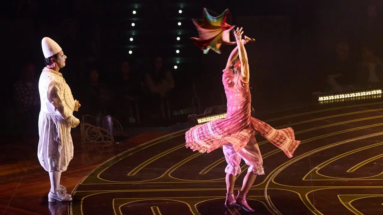 Estreno de Corteo del Cirque du Soleil en el Navarra Arena de Pamplona. El nuevo espectáculo circense de la compañía canadiense, un desfile festivo imaginado por un payaso. IÑIGO ALZUGARAY