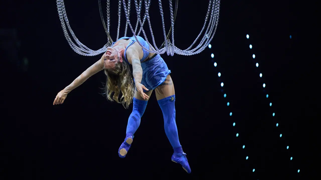 Estreno de Corteo del Cirque du Soleil en el Navarra Arena de Pamplona. El nuevo espectáculo circense de la compañía canadiense, un desfile festivo imaginado por un payaso. IÑIGO ALZUGARAY