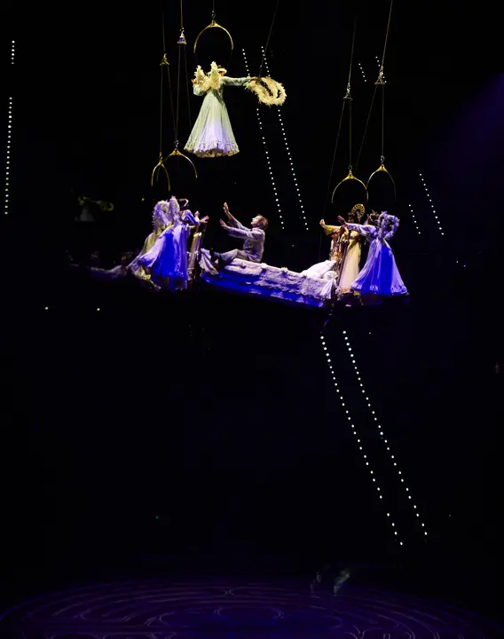 Estreno de Corteo del Cirque du Soleil en el Navarra Arena de Pamplona. El nuevo espectáculo circense de la compañía canadiense, un desfile festivo imaginado por un payaso. IÑIGO ALZUGARAY