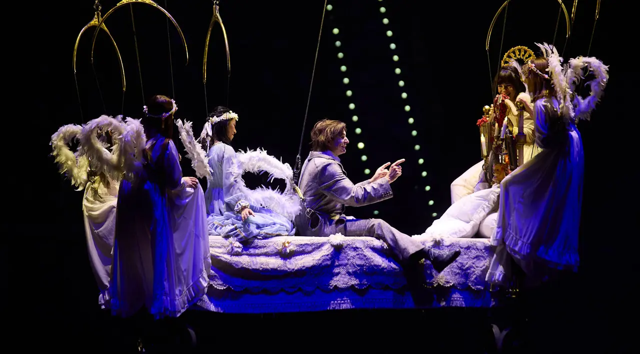 Estreno de Corteo del Cirque du Soleil en el Navarra Arena de Pamplona. El nuevo espectáculo circense de la compañía canadiense, un desfile festivo imaginado por un payaso. IÑIGO ALZUGARAY