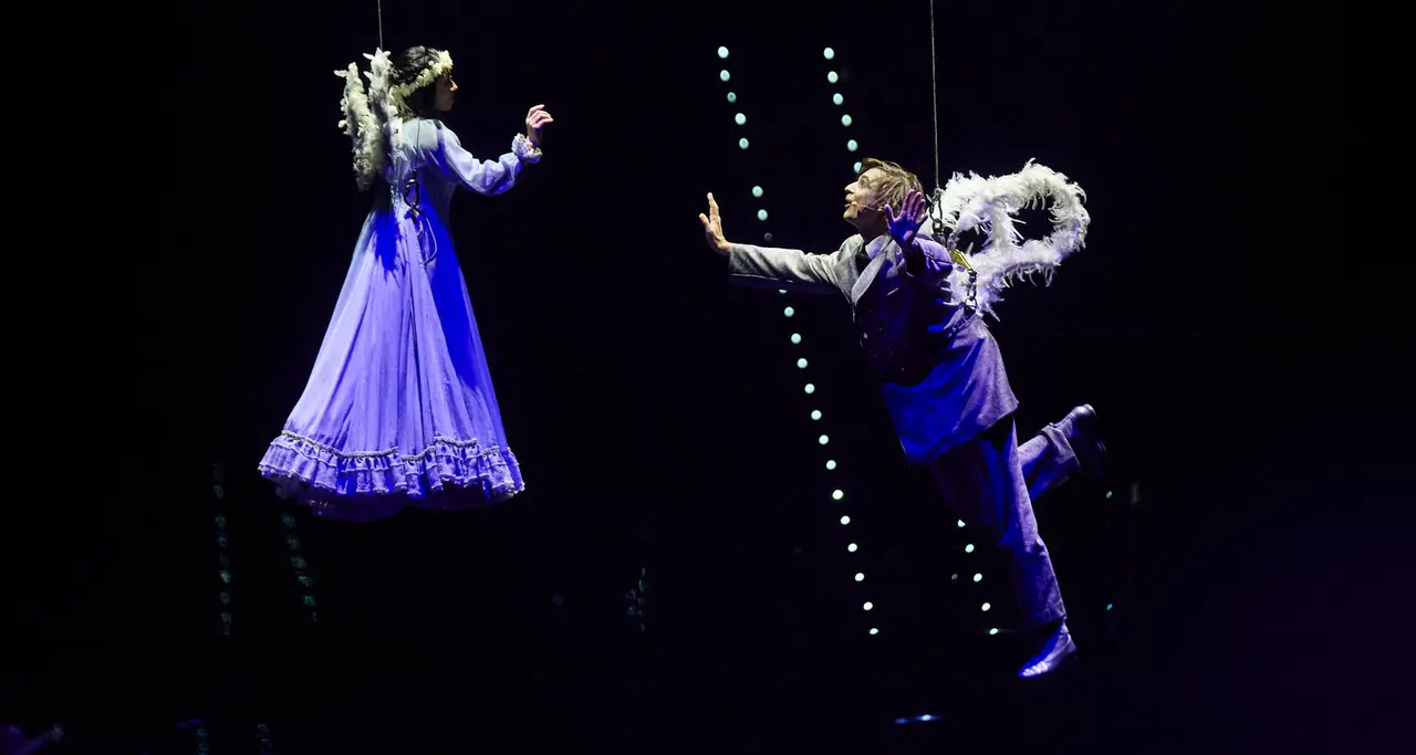 Estreno de Corteo del Cirque du Soleil en el Navarra Arena de Pamplona. El nuevo espectáculo circense de la compañía canadiense, un desfile festivo imaginado por un payaso. IÑIGO ALZUGARAY