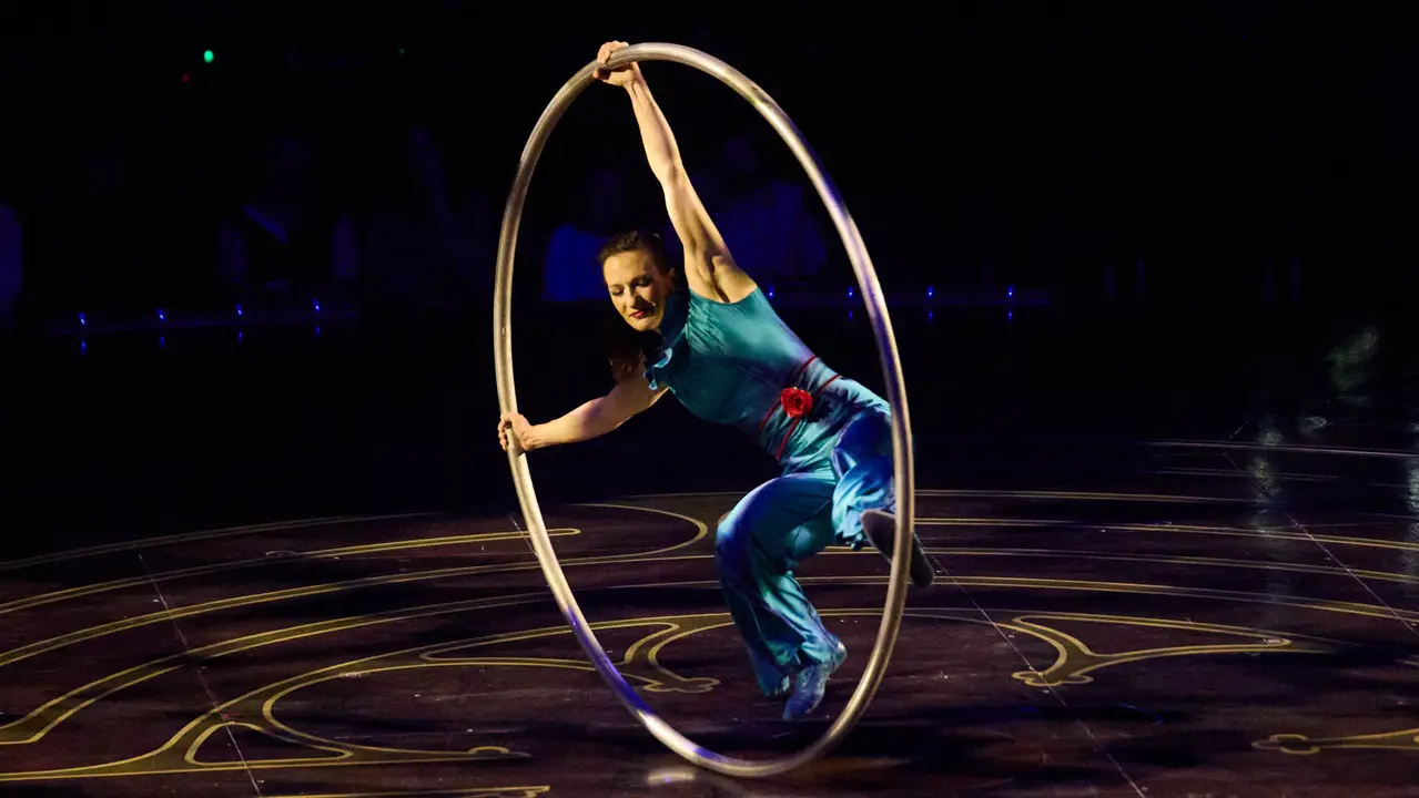 Estreno de Corteo del Cirque du Soleil en el Navarra Arena de Pamplona. El nuevo espectáculo circense de la compañía canadiense, un desfile festivo imaginado por un payaso. IÑIGO ALZUGARAY